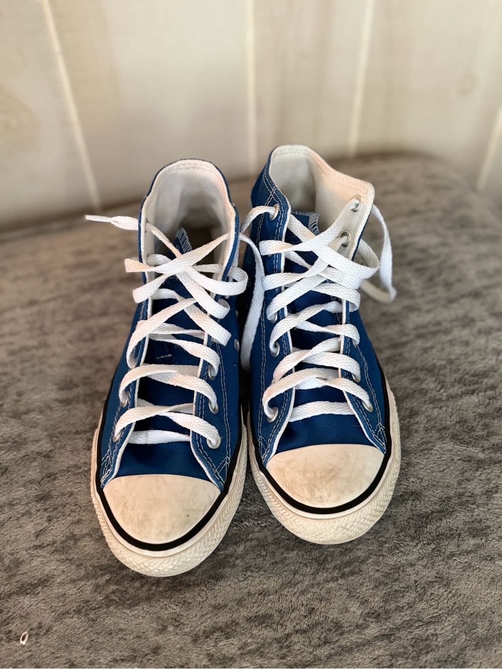 Converse Kids High-Top Sneakers in Blue and White